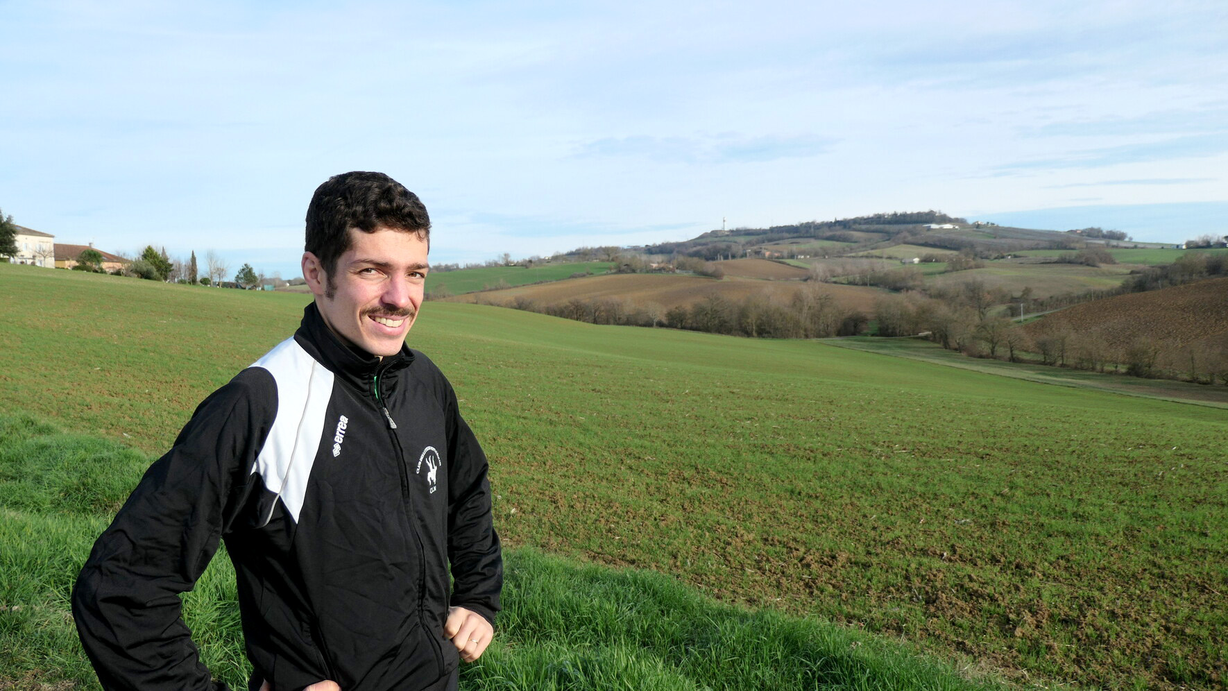 Gabriel Noutary pose devant l'objectif 