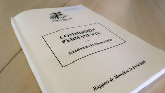 CP 18 février 2020 On peut voir un livret poser sur la table ou il y a marquer commission permanente du 18 février 2020