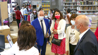 collèges On peut voir le président Weill dans un collège