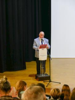 seminaire On peut voir le Président Weill en pleine conférence