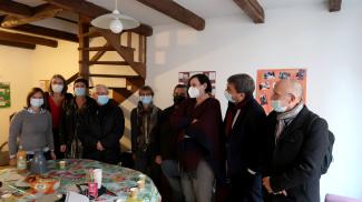 Journée de l'habitat inclusif (Visite et réunion) Les conseillers départementaux et représentants de la CNSA lors d'une visite de la fondation OPTEO