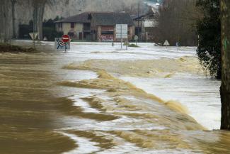 La crue a fragilisé les routes du département Photo de la montée des eaux dans le département lors de la crue