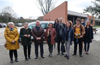 Michel Weill entouré d'élus lors de la visite du C.U pour les JPO
