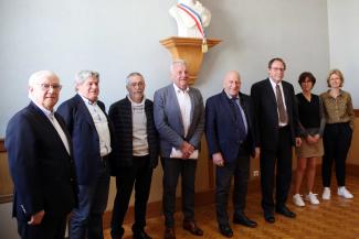 Le Département accompagne les projets d’aménagement à Lavit-de-Lomagne Michel Weill en compagnie du maire de Lavit-en-Lomagne Yves Meilhan, José Gonzalez, vice-président du Conseil départemental, de Jean-Luc Deprince, conseiller départemental, et de Bernard Salomon, président de la communauté de communes de la Lomagne tarn-et-garonnaise.