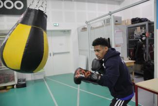Théo Ticout, boxeur en équipe de France Le jeune boxeur Théo Ticout, lors d'une séance d'entraînement