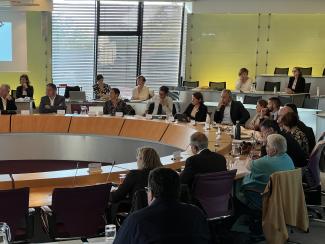 Photo des élus en salle plénière lors de l'assemblée plénière 