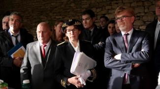Le ministre de l’agriculture visite une exploitation à Caylus Michel Weill, Madame la Sous-Préfète et Monsieur le Ministre de l'Agriculture