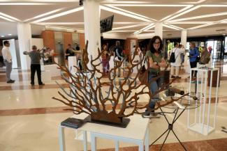 Festival de la culture Juin 2023 Sculpture d'un arbre en métallurgie