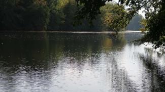 La situation hydrologique en Tarn-et-Garonne : avertissement sur la pénurie d'eau Photo d'une rivière