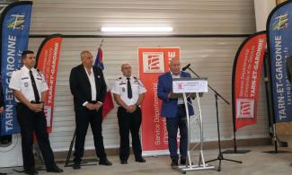 Métamorphose du Centre de Secours de Laguépie  M.Le président du CD82 lors de son discours au centre de secours de Laguépie en compagnie de M.Emmanuel Cros et de deux colonels sapeurs-pompiers