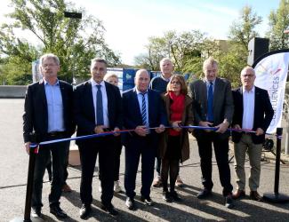 Les élus qui inaugurent la déchetterie de Saint-Béart 