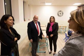 Réhabilitation exemplaire et soutien pour la commune d’Escazeaux Visite de la cantine de la commune d'Escazeaux par Michel Weill et de plusieurs élus
