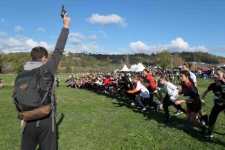 Un Cross Départemental UNSS sur la Base de Loisirs du Tarn et de la Garonne Les participant au Cross départemental UNSS organisé sur la base de Loisirs du Tarn et de la Garonne le 22 novembre 2023 s'apprêtant à prendre le départ