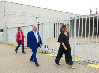 Le président du Conseil départemental Michel Weill en visite dans les collèges pour la rentrée scolaire