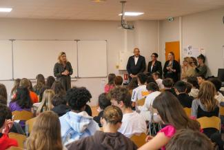 Julie Gayet en tournée dans le Tarn-et-Garonne pour présenter son téléfilm "Olympe, une femme dans la Révolution" Julie Gayet en tournée dans le Tarn-et-Garonne pour présenter son téléfilm "Olympe, une femme dans la Révolution"