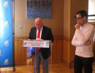 Signature de contrats d’équipement entre le Département et les communes de Bioule, Bressols et Caumont Signature de contrats d’équipement entre le Département et les communes de Bioule, Bressols et Caumont