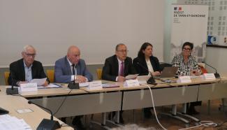 Protection de l'enfance les élus en conférence de presse