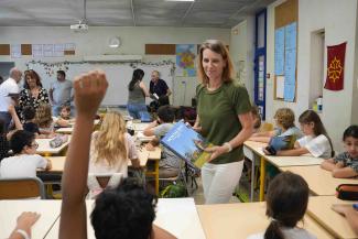 Mémoire occitane : le Département offre un ouvrage à chaque élève de CM2 bilingue