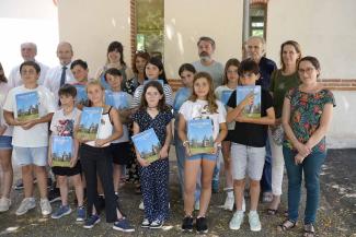 Mémoire occitane : le Département offre un ouvrage à chaque élève de CM2 bilingue