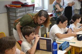 Mémoire occitane : le Département offre un ouvrage à chaque élève de CM2 bilingue