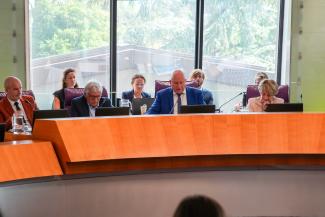 SLESRI le président Weill dans l'assemblée