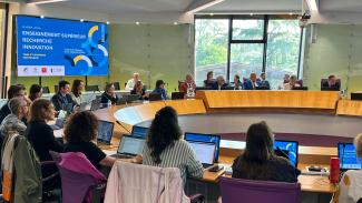 SLESRI les élus dans la salle de l'Assemblée