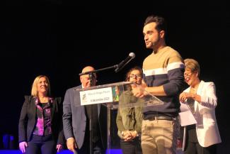 l’artiste verrier souffleur de verre Yoann Agostinho, installé à Bruniquel